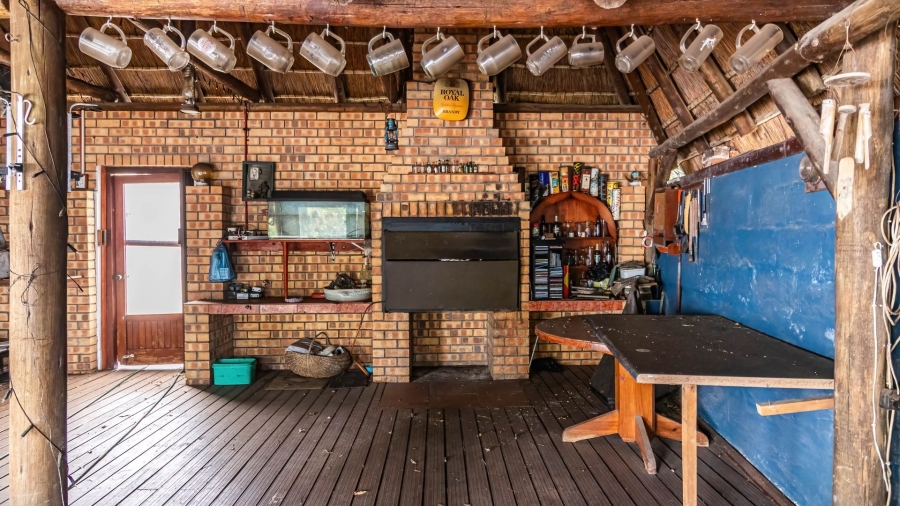 4 Bedroom Property for Sale in Bonza Bay Eastern Cape